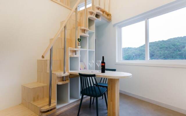 Gyeongju Edith Poolvilla & Pension