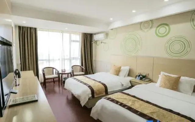 The Wall Street Holiday Hotel