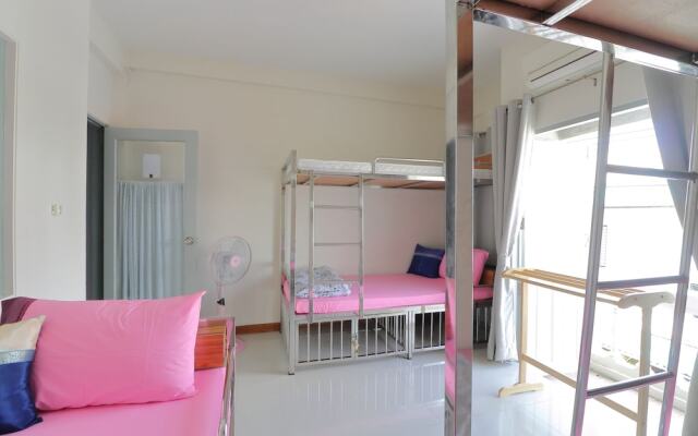 Saen Sabai Hostel