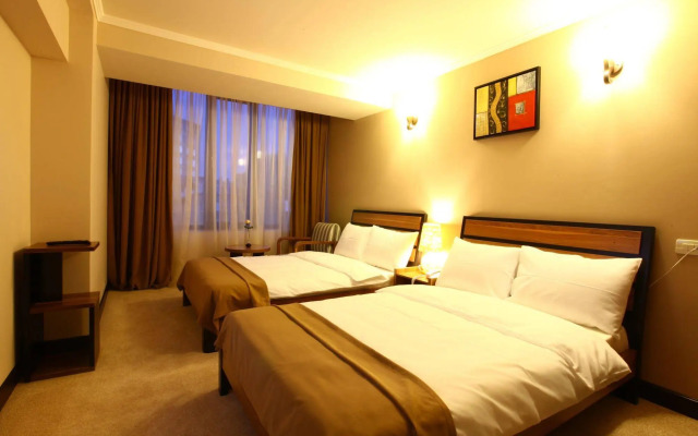 Bomo Nairi Hotel