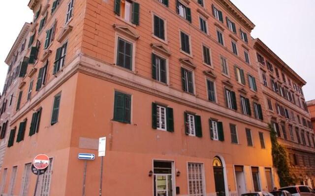 B&B Laurus Colosseo