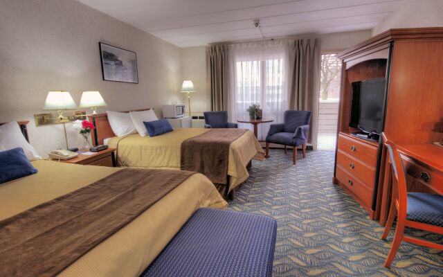 Travelodge by Wyndham Niagara Falls at the Falls