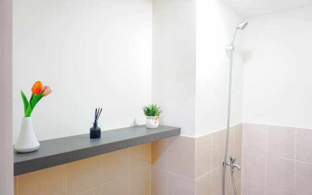 Cozy And Warm Studio At Podomoro Golf View Apartment