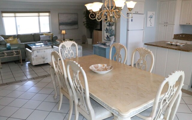 Jamaica Royale 204 - 2 Br Condo