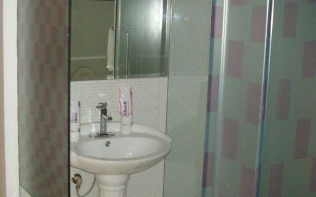 Ziyougang Fashion Hotel