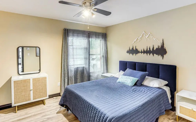 Darling Dwelling: 2 Mi to Dtwn Durango!