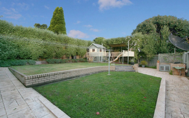 Roseland Holiday House