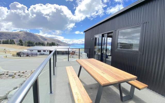 Galaxy Lake View 2 Bedrooms