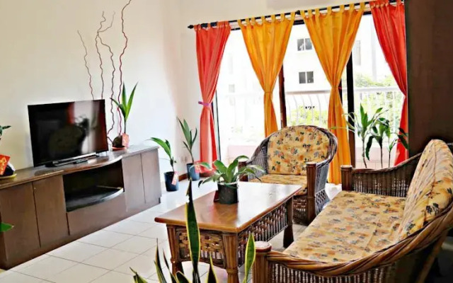 Waterfront Holiday Suites @ Marina Court Resort Kota Kinabalu