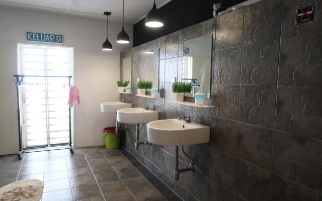 St Hostel
