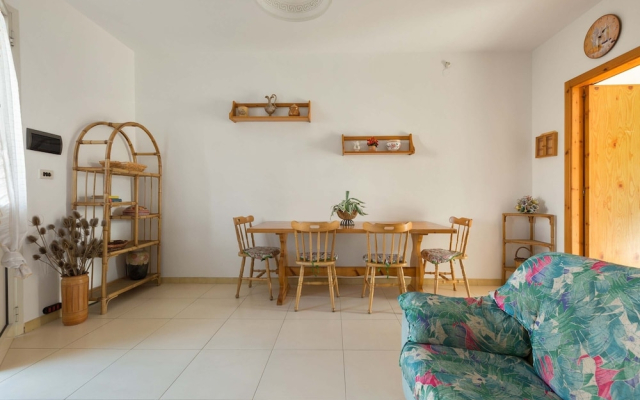 3222 Rita House by Barbarhouse