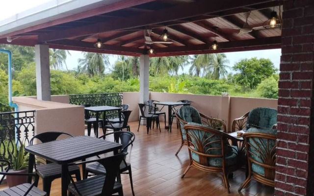 White Sand Inn