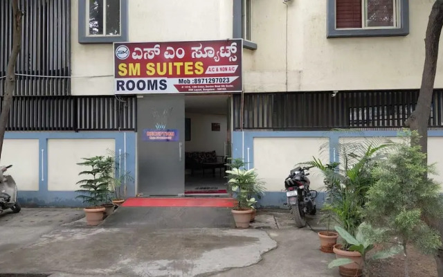 S M Suites