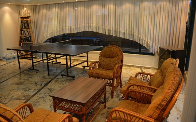 Casa Cleo Suites Hotel