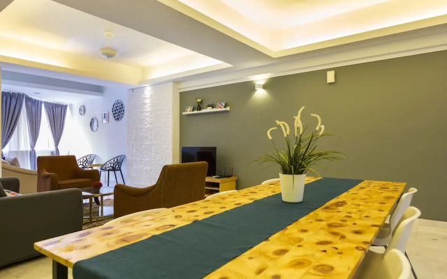 The Forum Condominium by Brassalova 132