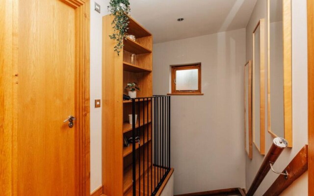 The Herringbone - 3 Bed With Parking Pet Friendly