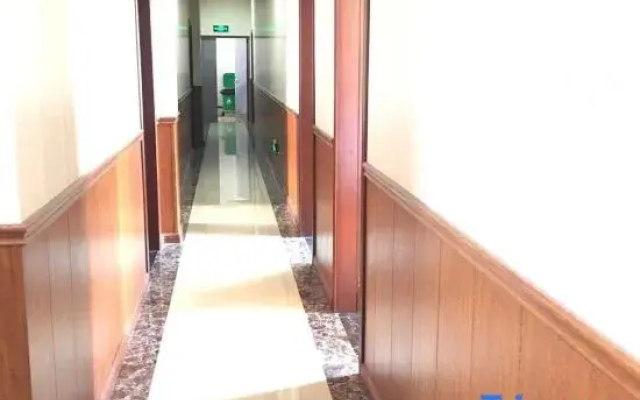 Jishou Fangyuan Hotel