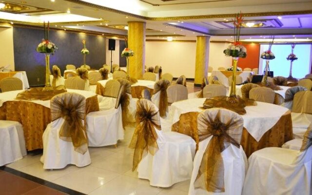 Golden Palace Hotel