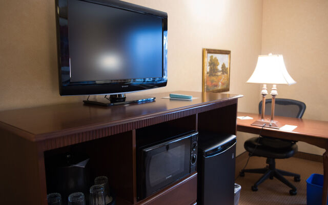 Grand Hotel at Bridgeport