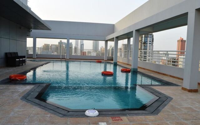 OYO 104 Q House 3 Apartments