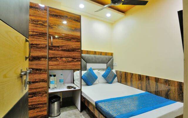 Hotel lahorimal Deluxe Paharganj