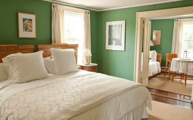 Bridgehampton Inn