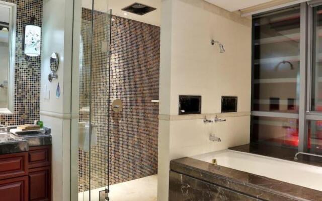 Jinhong Sea View Holiday Hotel