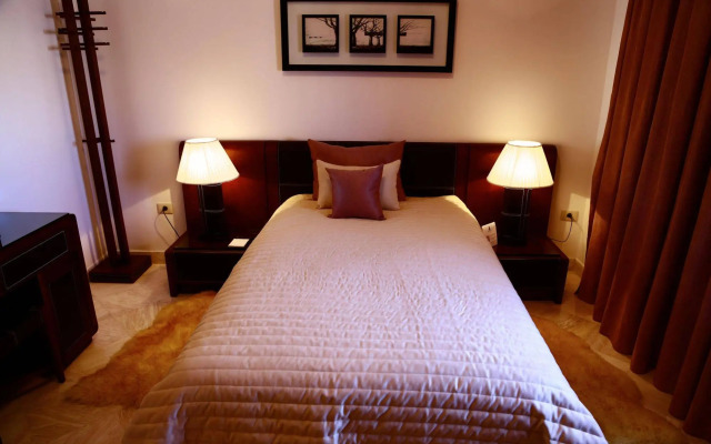 The Penthouse Suites Hotel