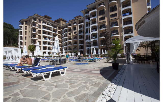 Apart-Hotel "Bendita-Mare"