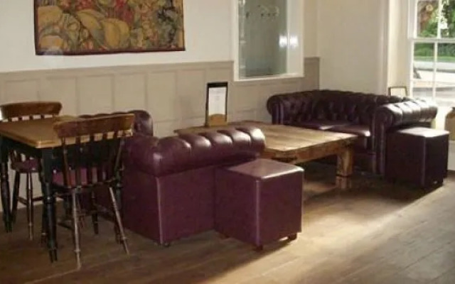 Broom Hall Inn