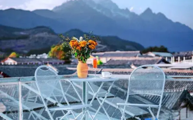 Heart pleasure Yaji Rizhao Jinshan Snow Mountain Scenic Inn (Shuhe Ancient Town Branch)