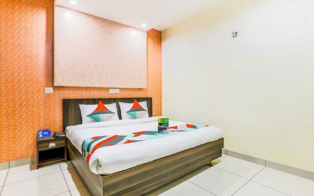 Fabhotel New Dk Palace