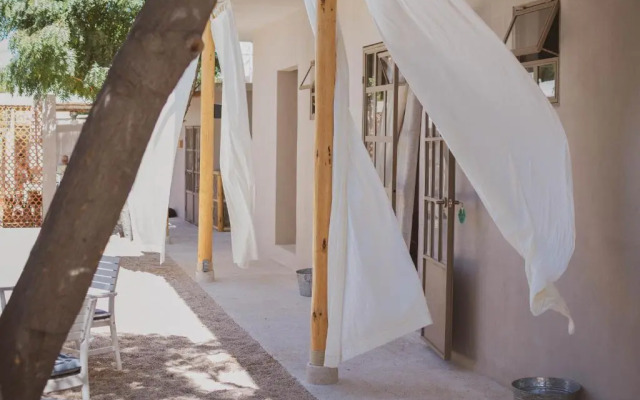 The Mantarraya Outpost Bed & Breakfast