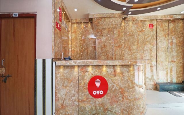 OYO 13234 Hotel Mahak