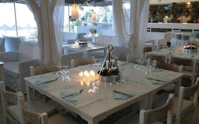 Tinos Beach Hotel