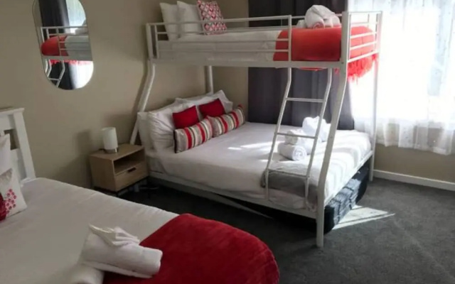 BlueFin Tuna Fishermen Whale Watching – Guest Rooms – Portland