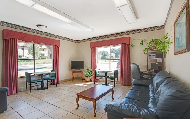 Comfort Inn - Universal City (Northeast)