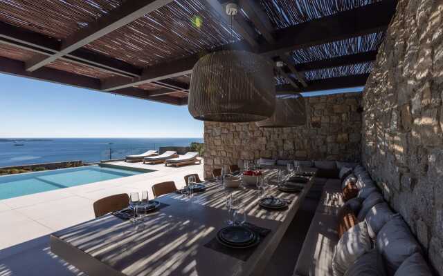 Untold Mykonos