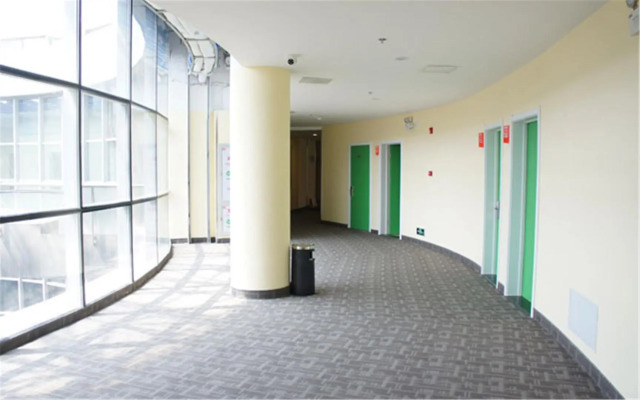 Elan Inn Tianjin Railway Station Metro Station