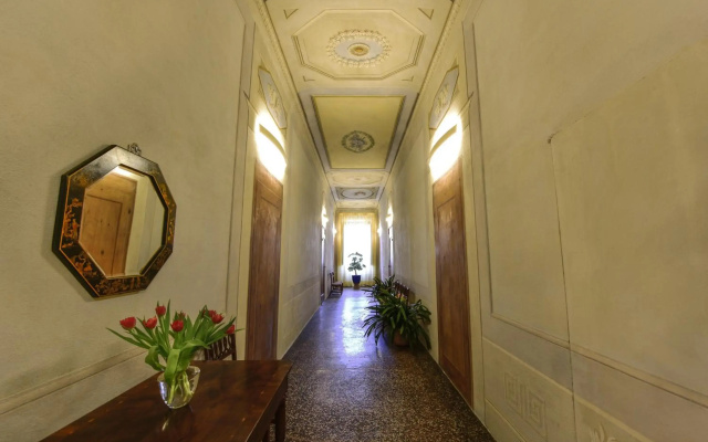 Residenza dEpoca Torre Dei Lari