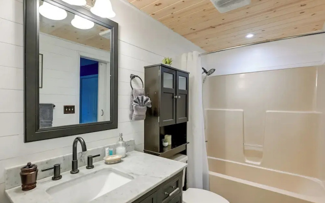 Sapphire Valley Cabin w/ Private Mountain Views!