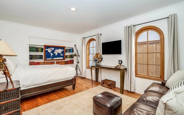 Views of the Hills From Fredonia Drive