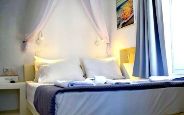 Tinos Heritage Plateia