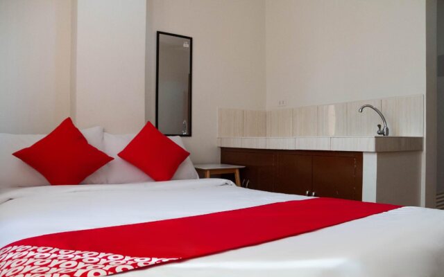 Goldentown Hotel And Residences by OYO