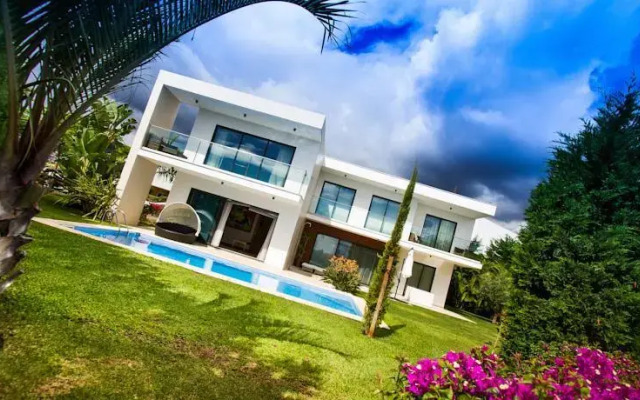 Victoria Villa
