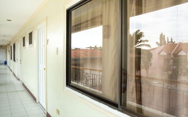 OYO 137 Residencia RSY Condotel