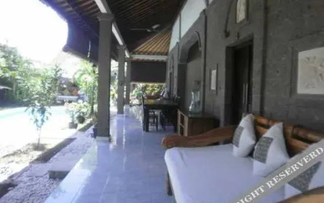 The Lane Villa