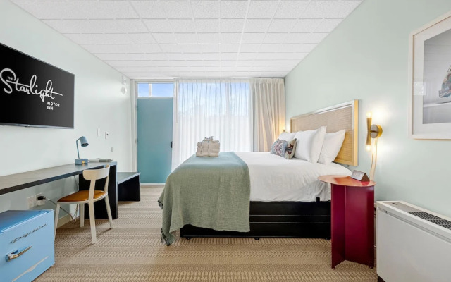 Starlight Motor Inn