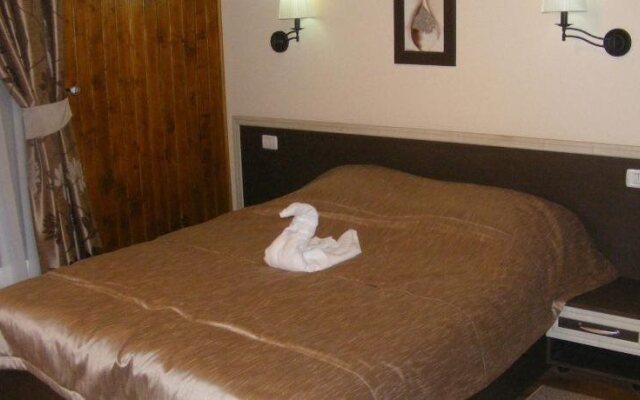Hillden Lodge & Restaurant