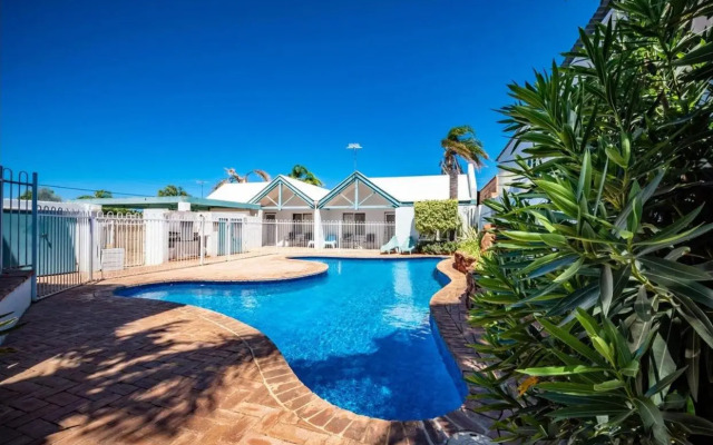 Waterfront Apartment 2 - Kalbarri WA